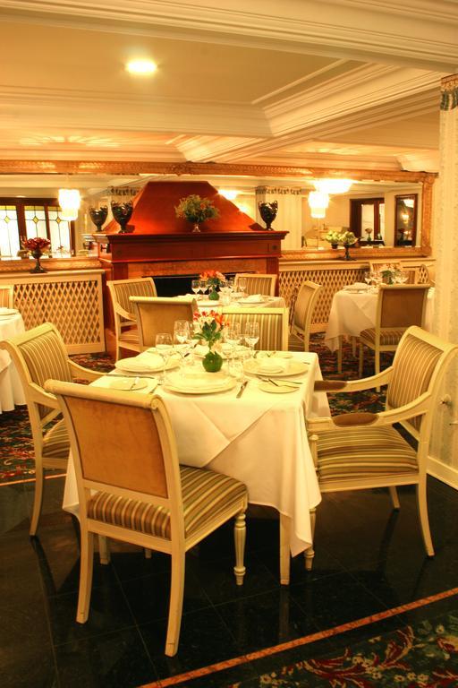 Hotel Frontenac กังโปสดูจอร์เดา ภายนอก รูปภาพ